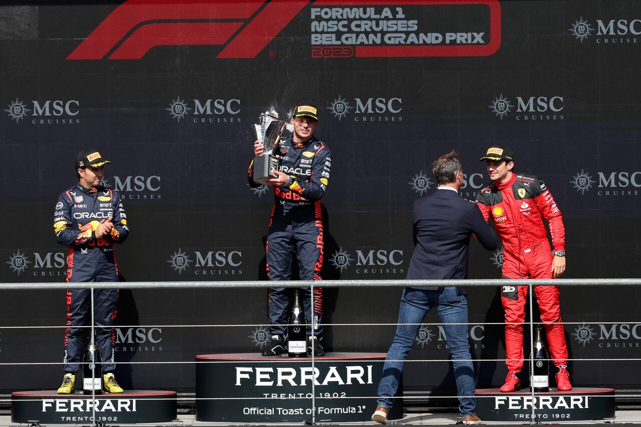 Max Verstappen ganó en Países Bajos y Sainz acabó tercero.