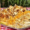 Marzorcada, el plato que tiene como protagonista los granos de maiz, el queso y en muchos ocasiones el pollo.