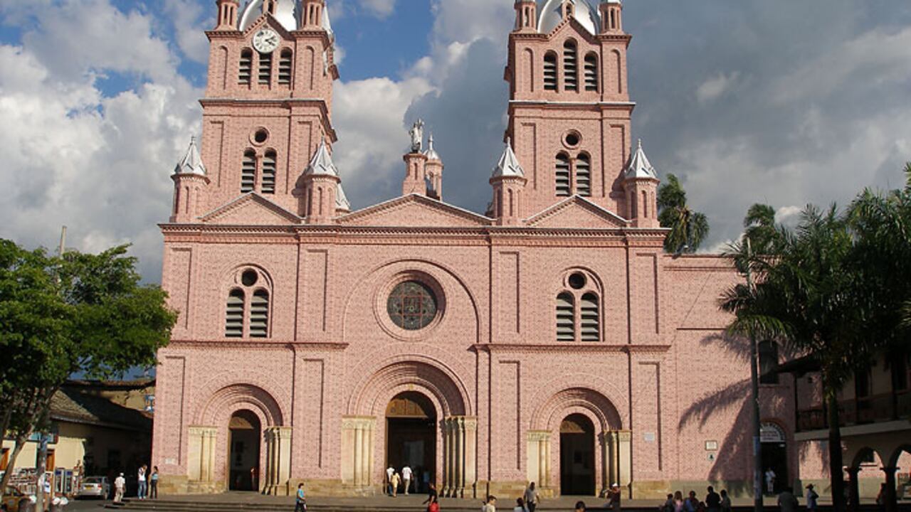 Basílica del Señor de los Milagros, sitio turístico de Guadalajara de Buga.