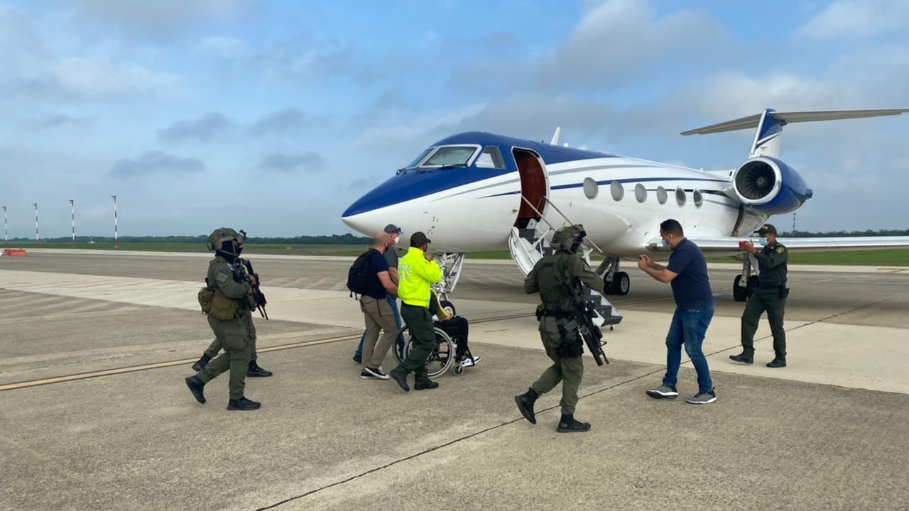 Elkin Javier López Torres, alias la Silla, siendo extraditado a Estados Unidos