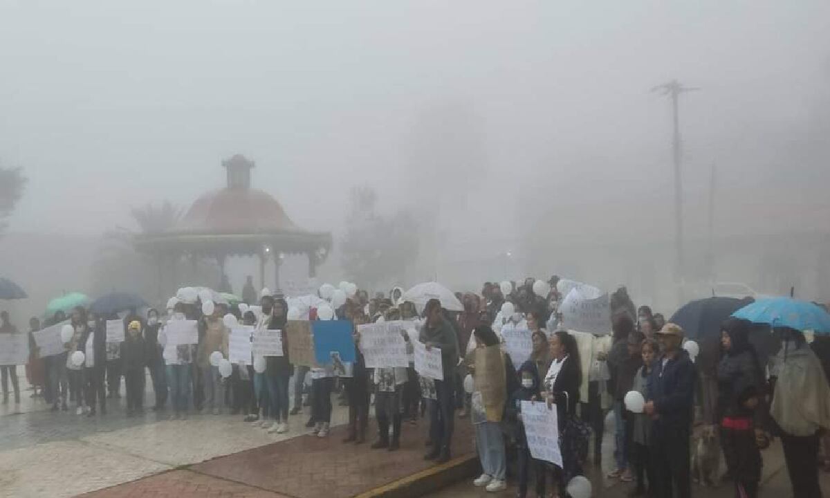 Doña 'Trini' fue despedida en un acto público marcado por el desconcierto social y el clamor de justicia.