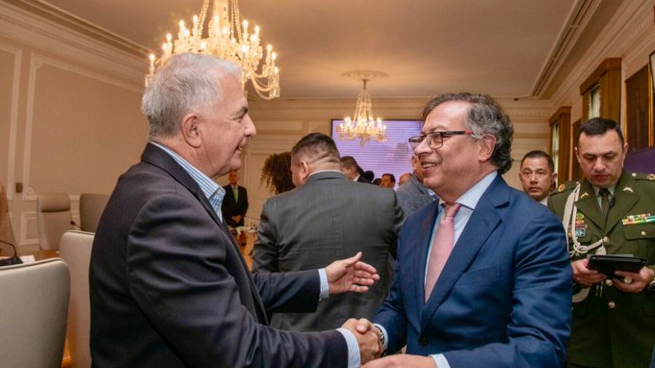 Presidente Gustavo Petro reunido con gobernadores electos
