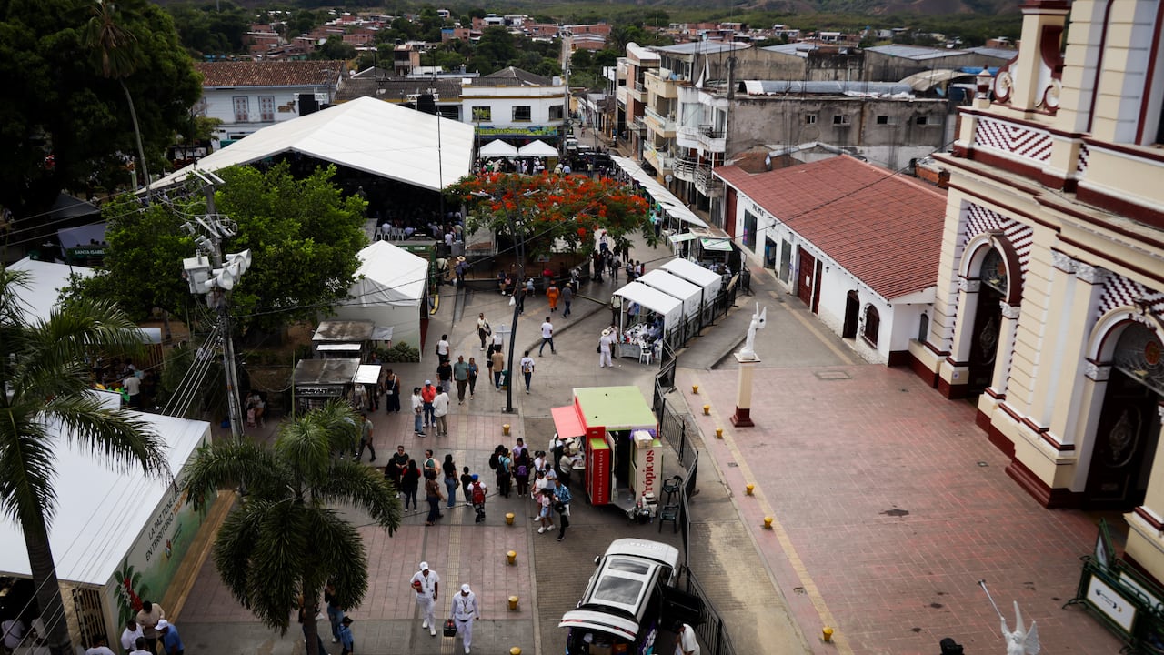 Expertos analizan las causas de la intensa actividad sísmica que se ha registrado en Chaparral, Tolima, mientras continúan los movimientos en la zona.
