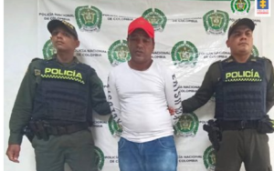 Uniformados de la Policía capturaron al presunto abusador sexual, el pasado 15 de noviembre.