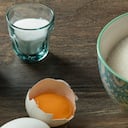 Sal vs. Azúcar, ¿Qué sustancia es más tóxica para el organismo y cómo dejarla de consumir?