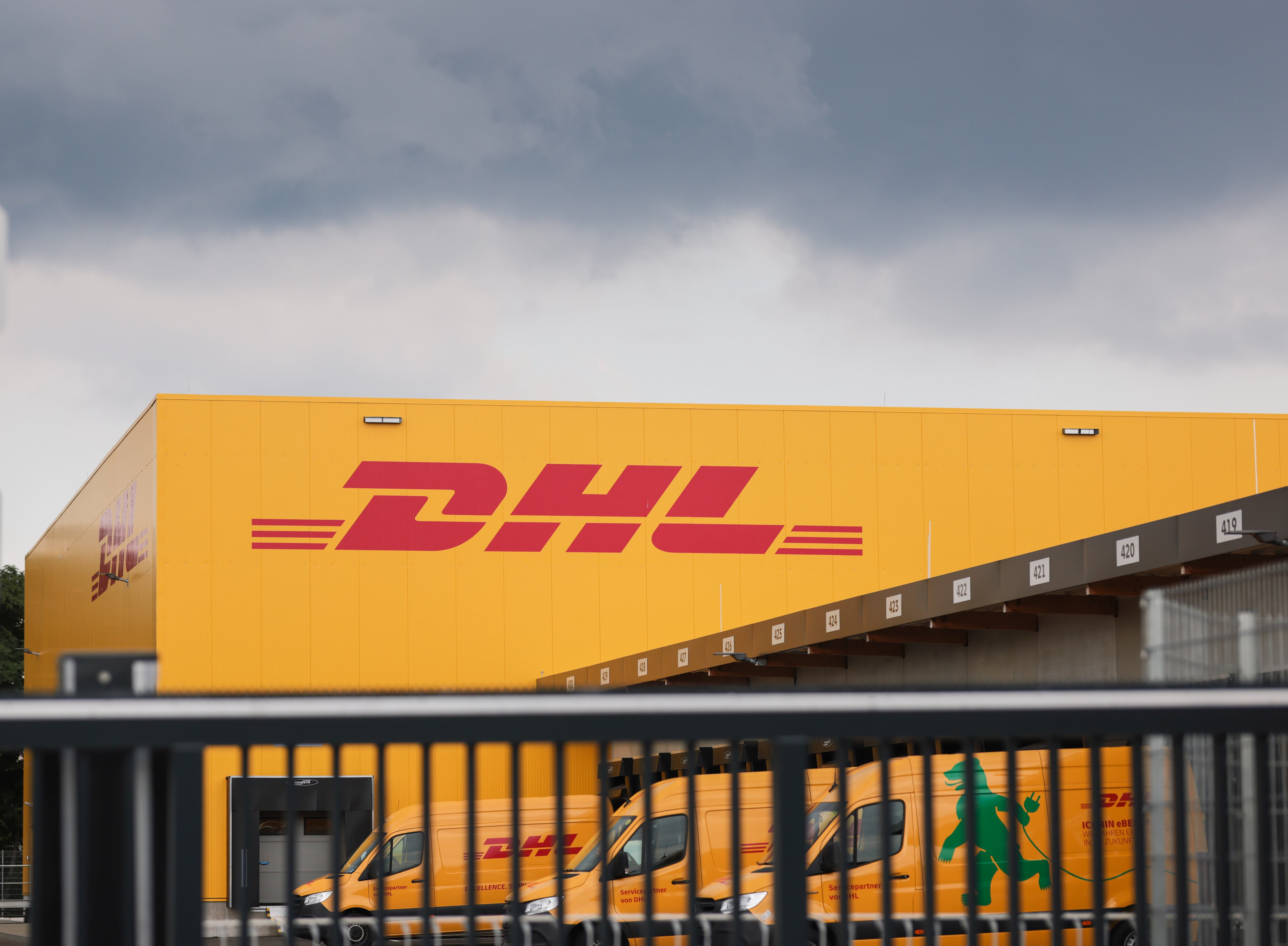 DHL