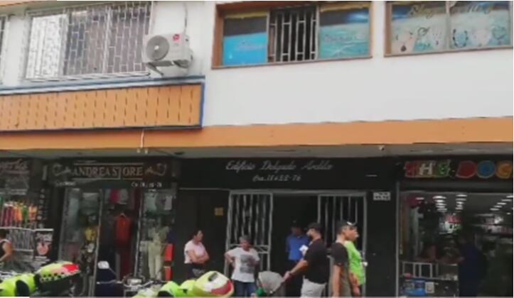 El cuerpo fue hallado tendido en la cama de una habitación.