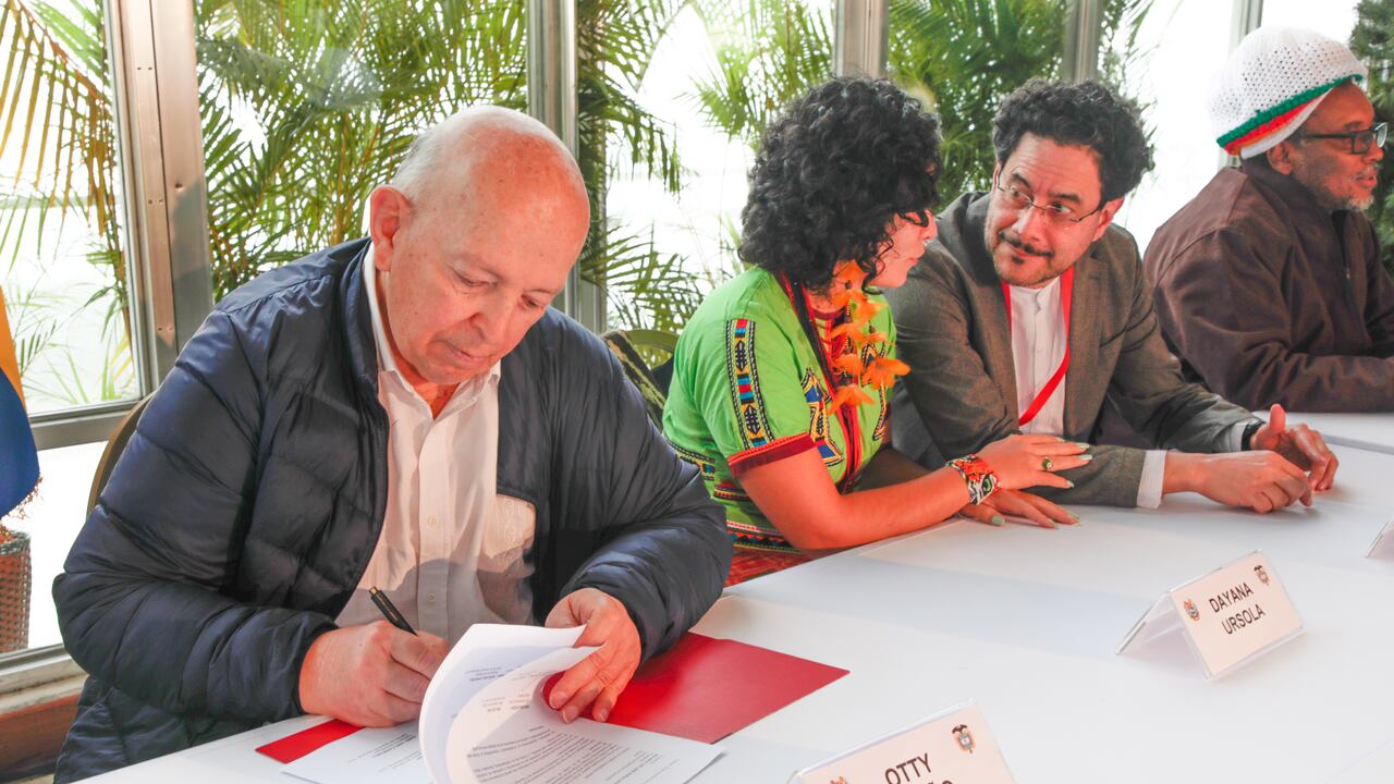 Negociadores del Gobierno del presidente Gustavo Petro en Caracas (Venezuela).