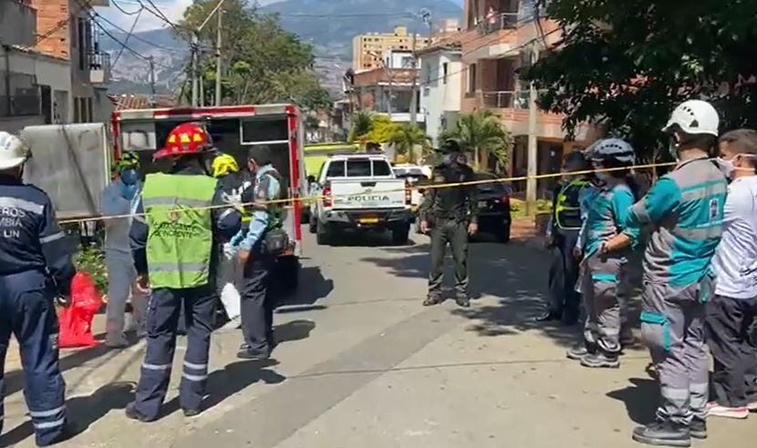 Personal de Gestión del Riesgo atendió el incidente, informando que ocurrió exactamente en la carrera 42 con calle 62, y de momento no se conoce mayor información.