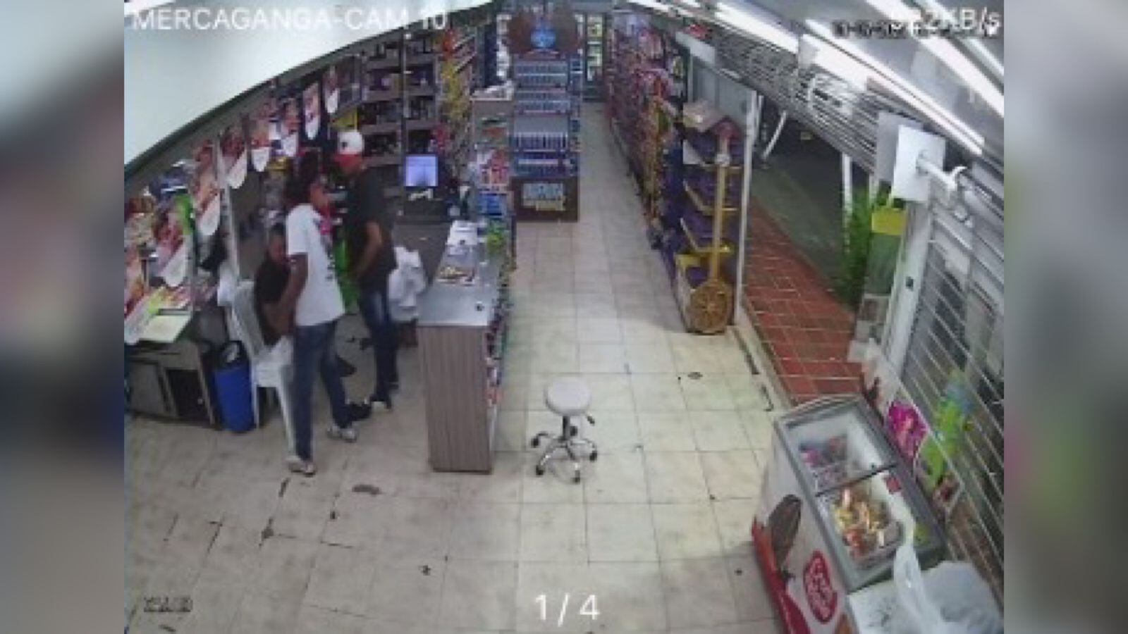 Los ladrones no se tomaron la molestia de ocultar sus rostros.