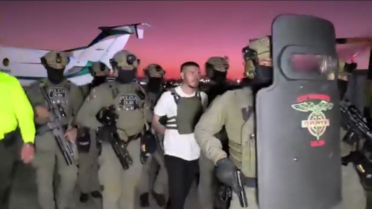 Alias "Pichi", el 'Pablo Escobar de Santander', llega a Bogotá bajo estricta custodia