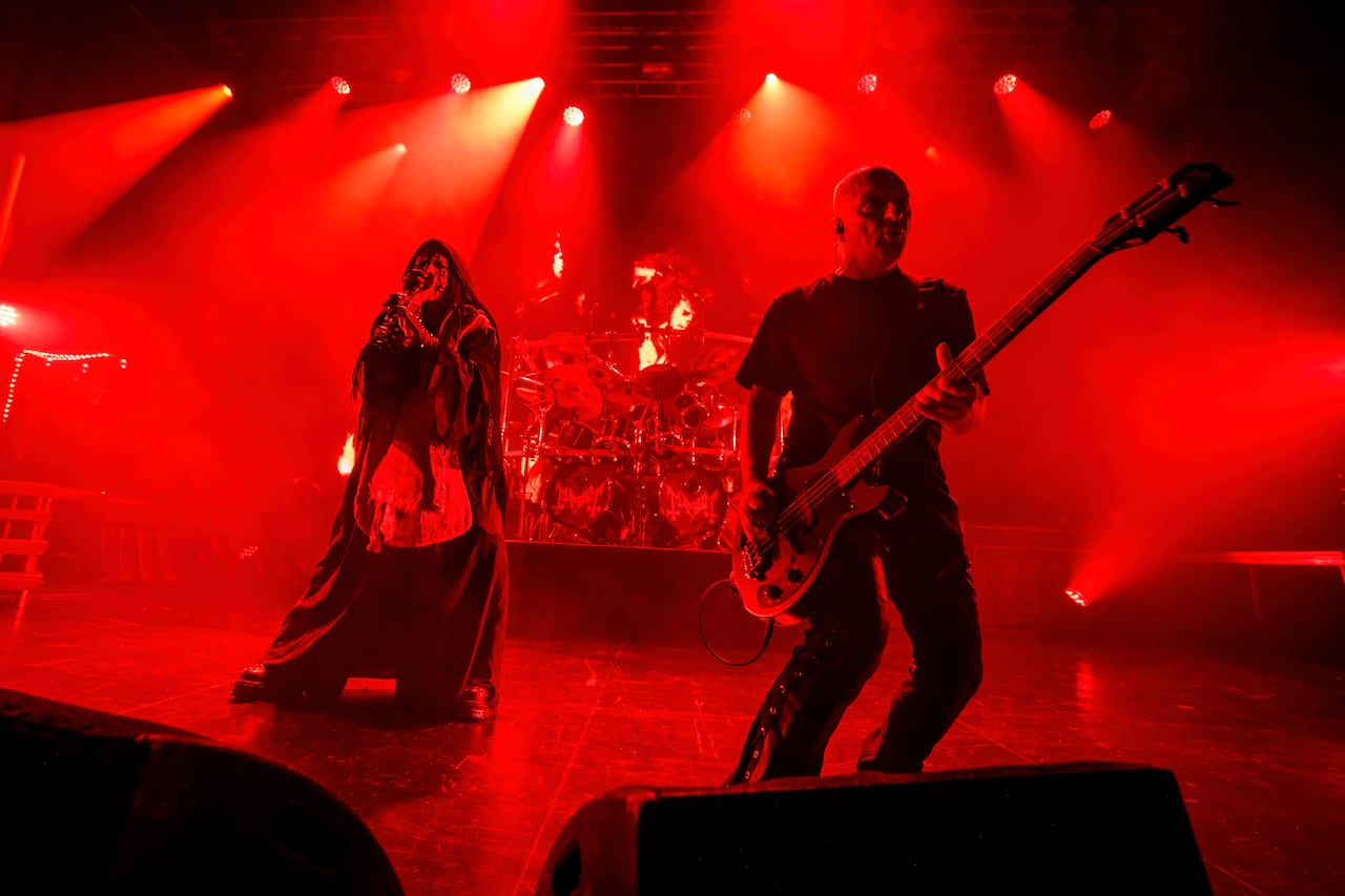 Attila Csihar y Necrobutcher de Mayhem, tocan en Oslo. (Foto: Per Ole Hagen/Redferns).