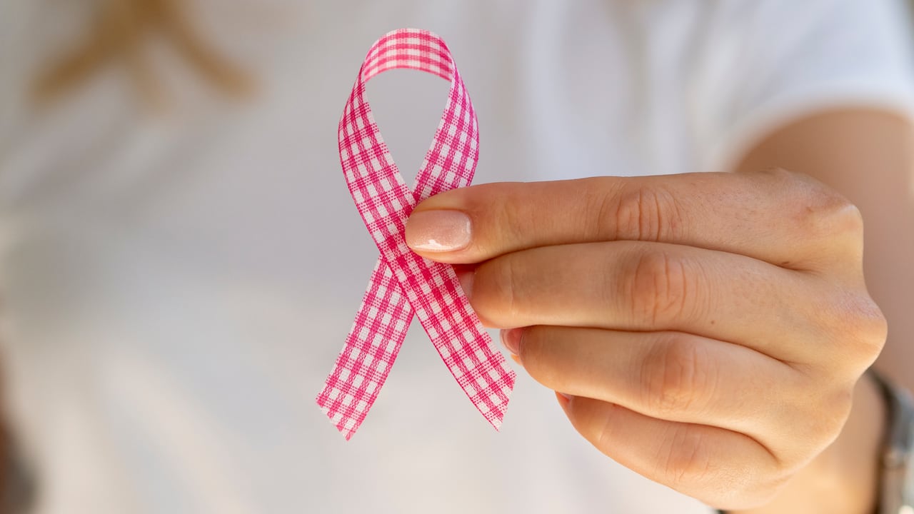 La presentación del primer Índice de Concientización sobre Salud Mamaria en Colombia hizo un llamado a fortalecer la información, los hábitos de cuidado y la detección temprana del cáncer de mama, más allá de Octubre Rosa.