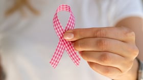 Representantes de Avon y Fundación Instituto Natura, especialistas y pacientes participaron en el lanzamiento del índice, una iniciativa que busca identificar las brechas de concientización sobre salud mamaria y promover acciones sostenidas para mejorar el cuidado y la detección temprana.
