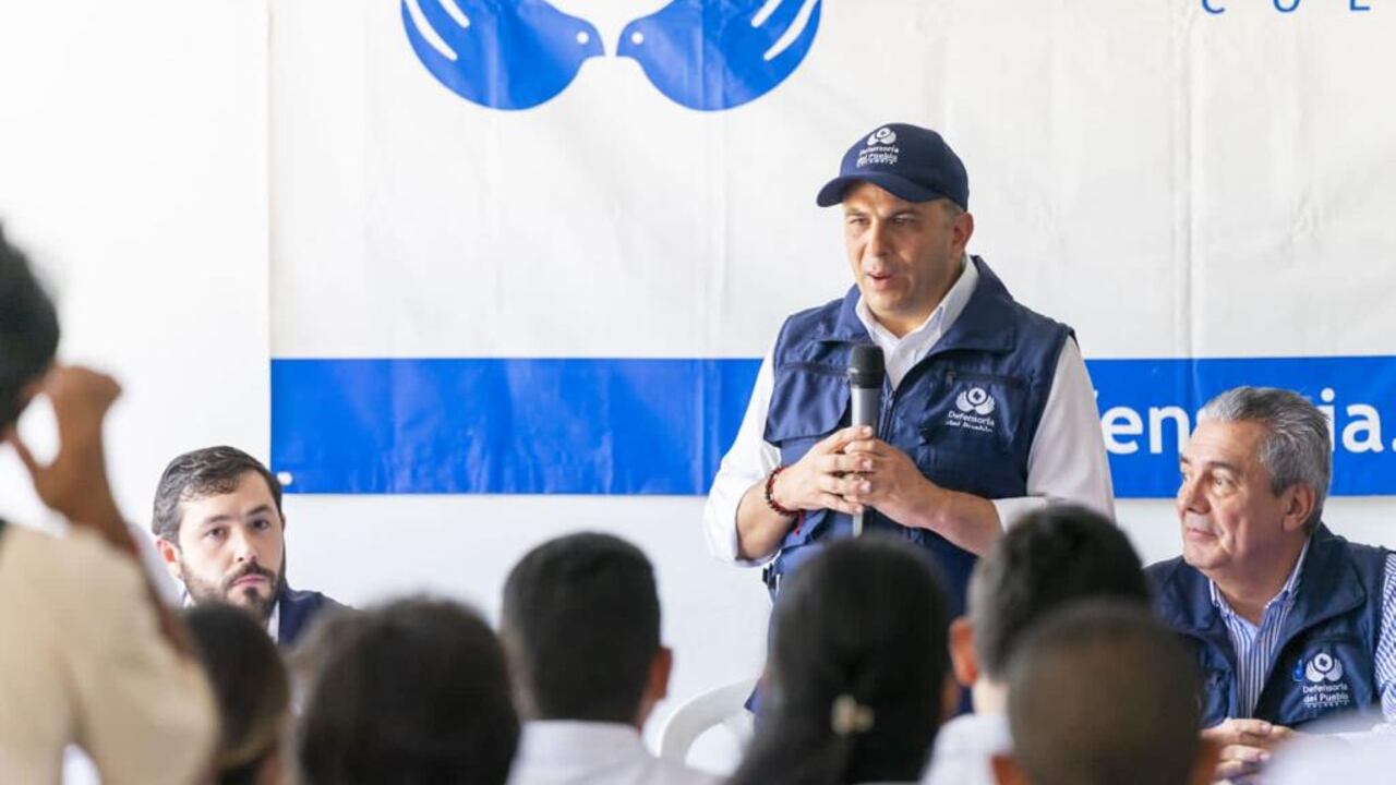 Carlos Camargo Assis, defensor del Pueblo