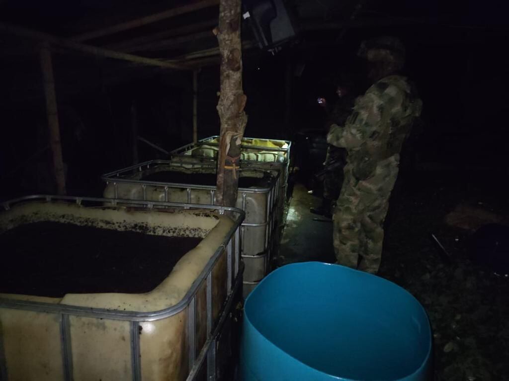 Un megalaboratorio para procesar cocaína desmantelado y la incautación de tonelada y media de marihuana dejan operaciones militares en el norte del Cauca