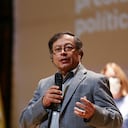 BOGOTÁ, COLOMBIA - 21 DE SEPTIEMBRE: Los precandidatos presidenciales Gustavo Petro en un debate sobre las Políticas de Drogas en Colombia en la Universidad de los Andes en Bogotá, Colombia, el 21 de septiembre de 2021. Las Elecciones Presidenciales de Colombia de 2022 se llevarán a cabo el El 29 de mayo de 2022, en él se elegirá el Presidente y Vicepresidente del país para el período 2022-2026. (Foto de Juan David Moreno / Agencia Anadolu a través de Getty Images)