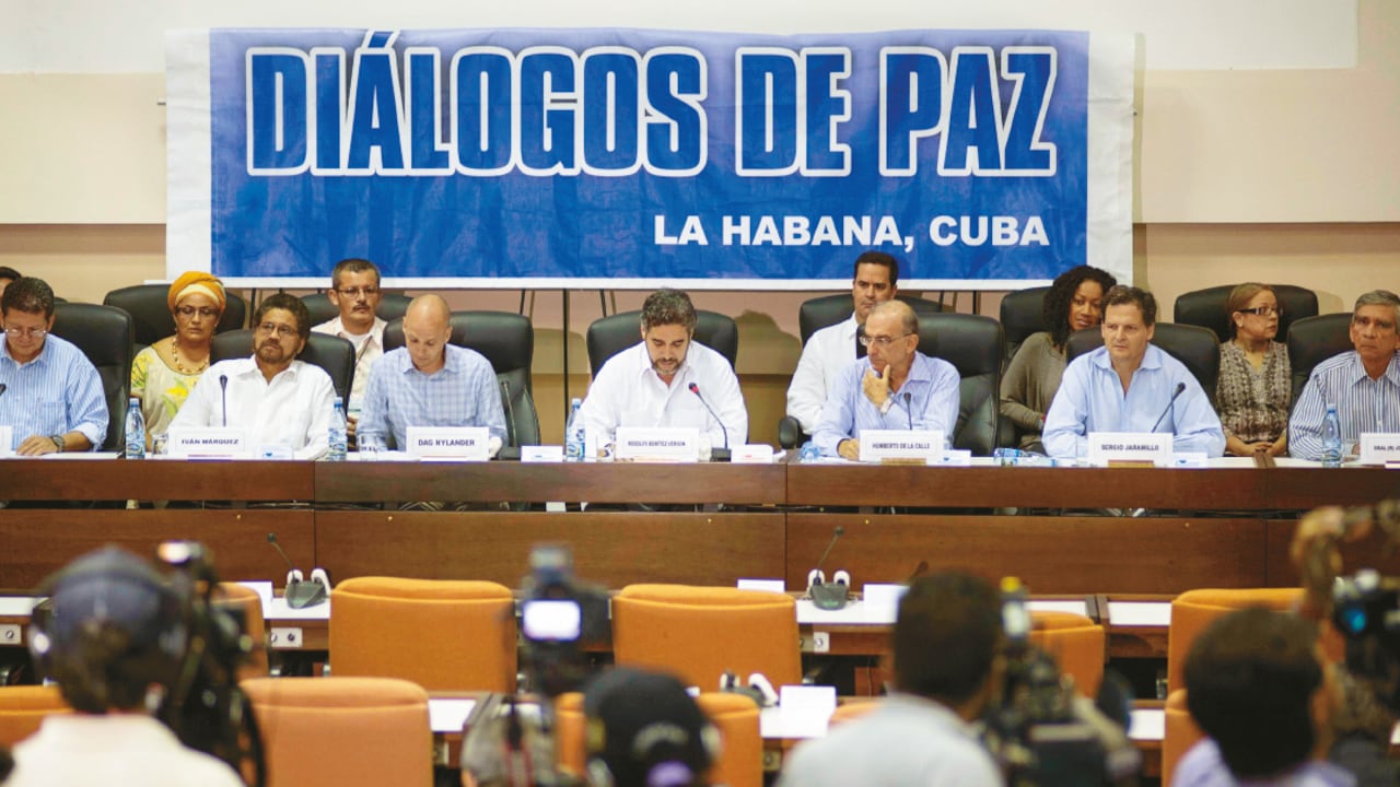 Esta semana el presidente Santos y el equipo de negociadores se reunirá en Cartagena a puerta cerrada con un grupo de expertos internacionales en procesos de paz de América Central, Irlanda del Norte y Medio Oriente.