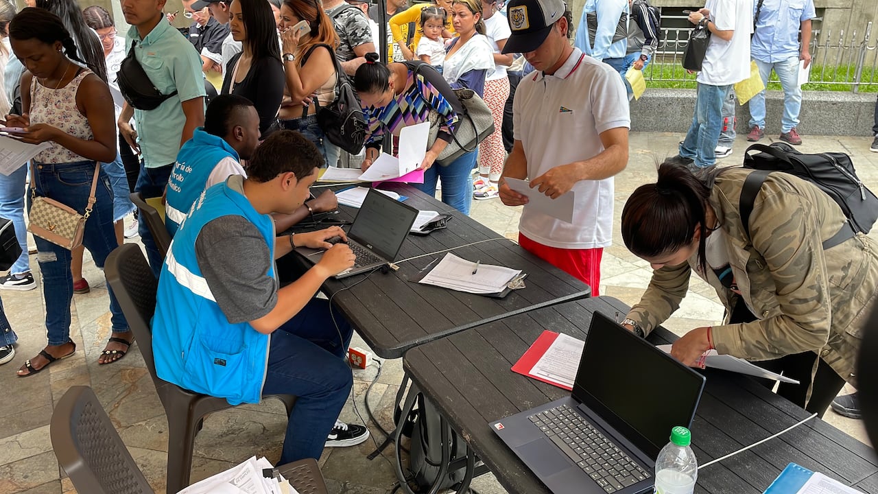 Más de 2.500 vacantes se ofertarán este viernes en la feria de empleo en Medellín