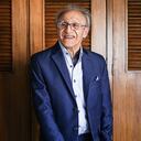 Nacido en Pasto hace 80 años y con una carrera prolífica en Nueva York, Edy Martínez vive hoy en Bogotá.