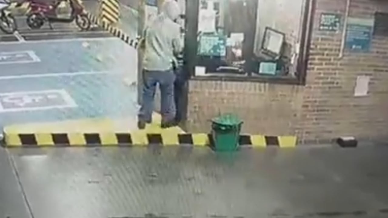 Los sujetos huyeron del sitio con mucha tranquilidad.