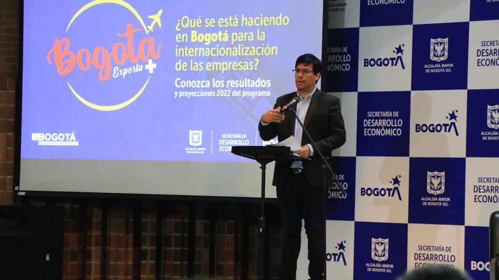 Secretario de Desarrollo Económico, Alfredo Bateman, explicó los detalles de la nueva fase del programa.