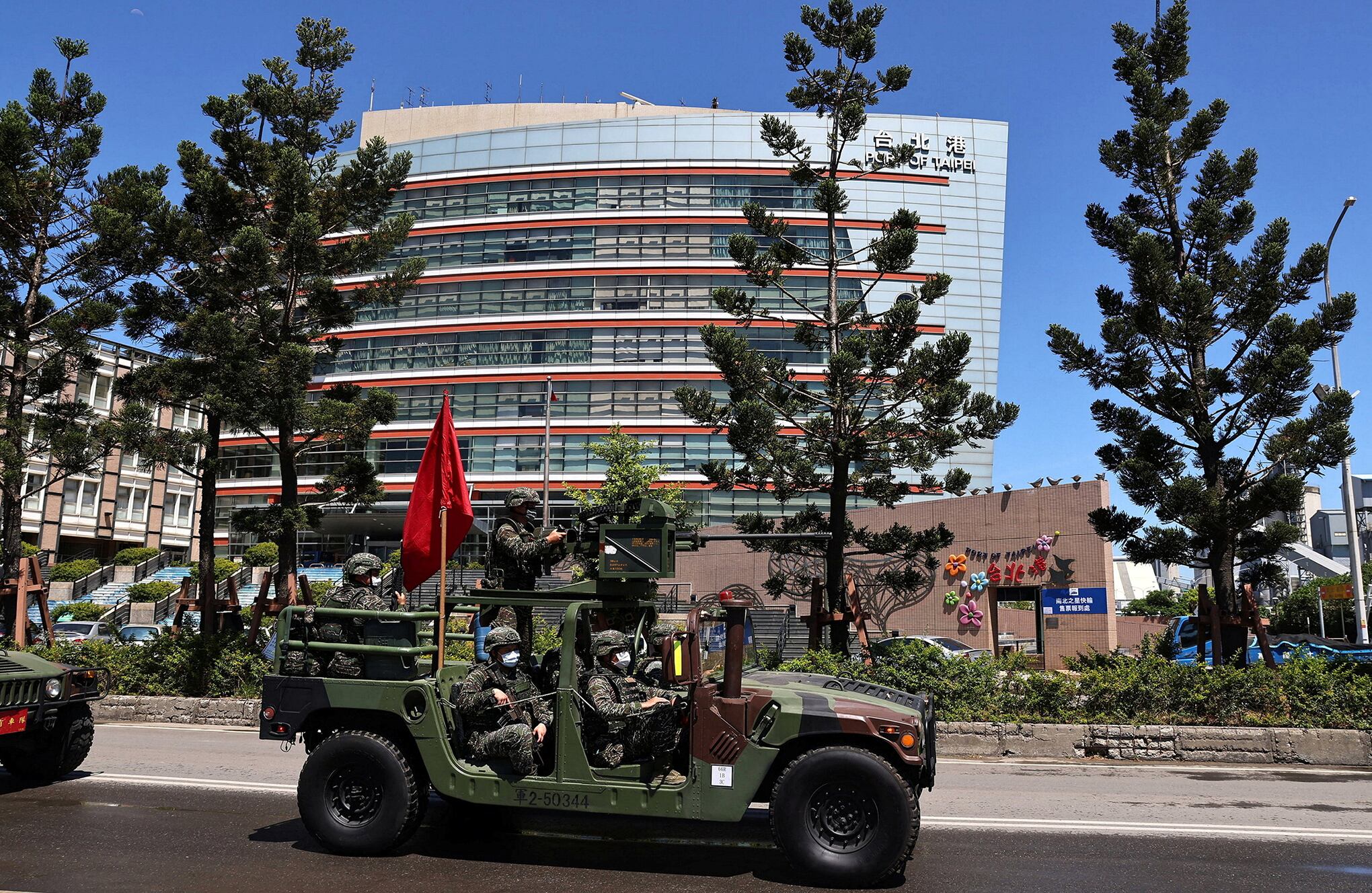 En imágenes : Taiwán realiza simulacro de ataque aéreo en medio de tensión con China