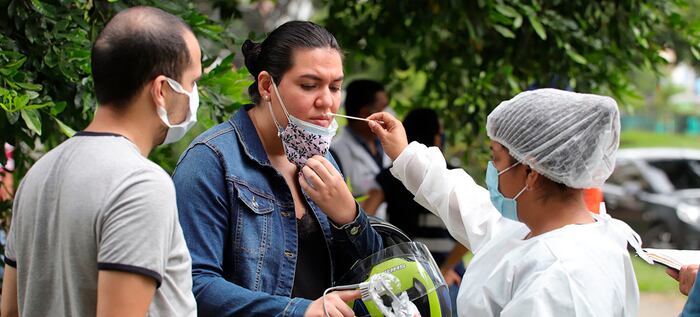 Autoridades sanitarias piden no bajar la guardia con el covid-19, en Cali se están presentando dos casos por día.