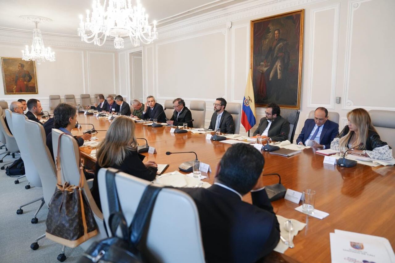 En el evento participaron los principales alcaldes de ciudades capitales.