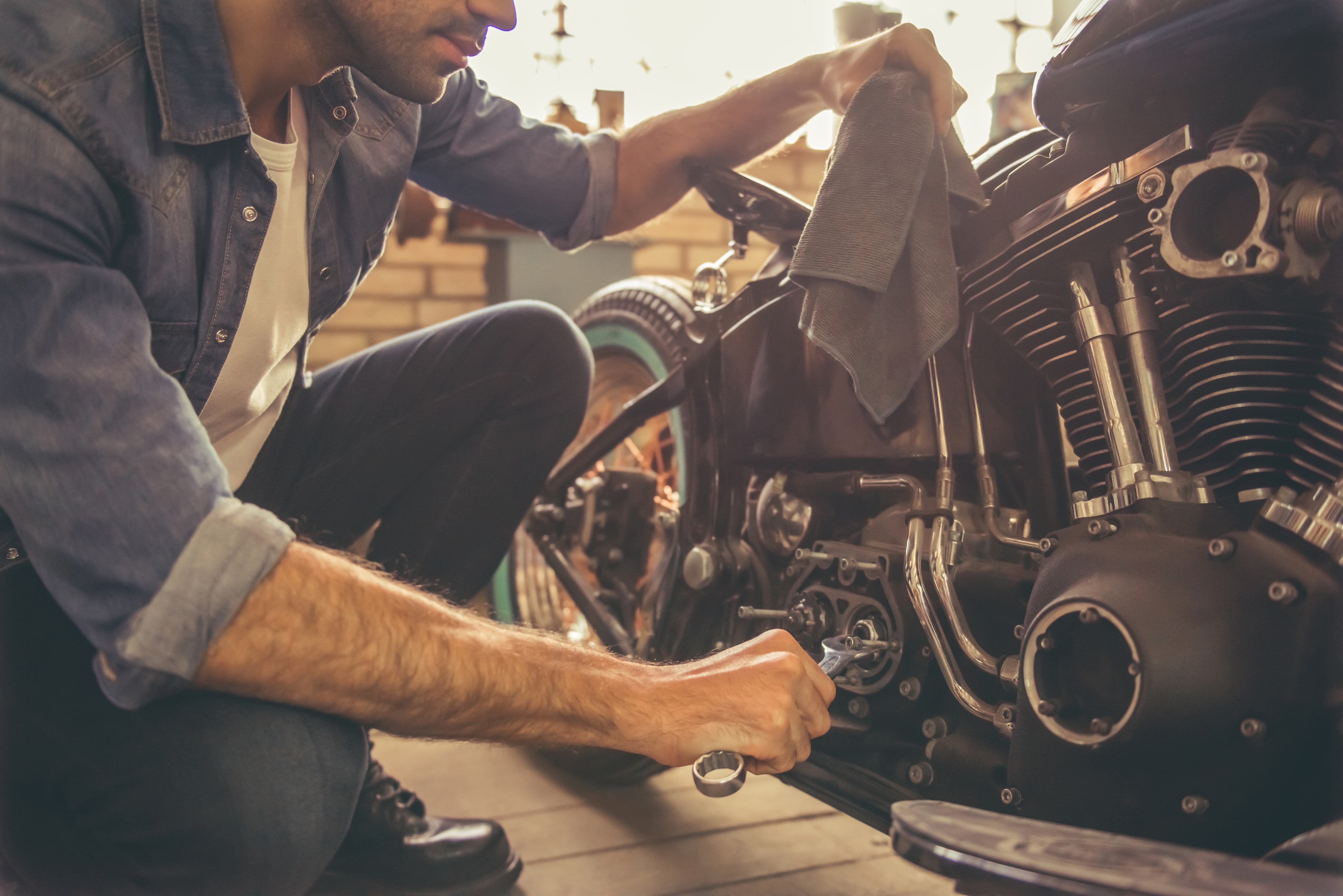 Un mantenimiento adecuado permite reducir las vibraciones y prolongar la vida útil de los componentes de la motocicleta.