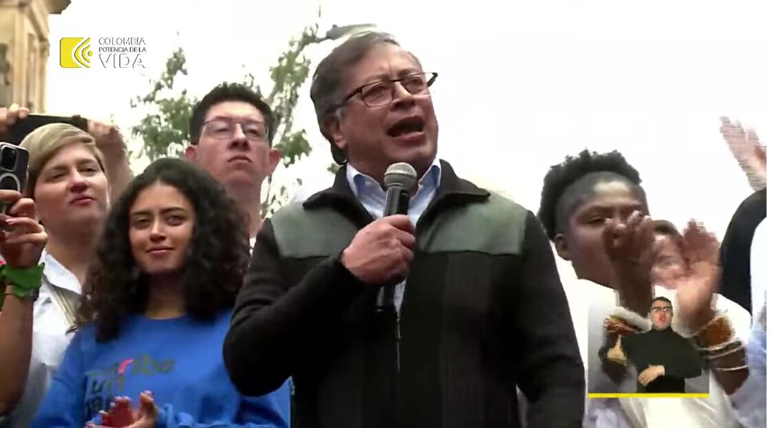 Discurso Presidente Gustavo Petro en la plaza de bolívar a los asistentes a las marchas pro reformas