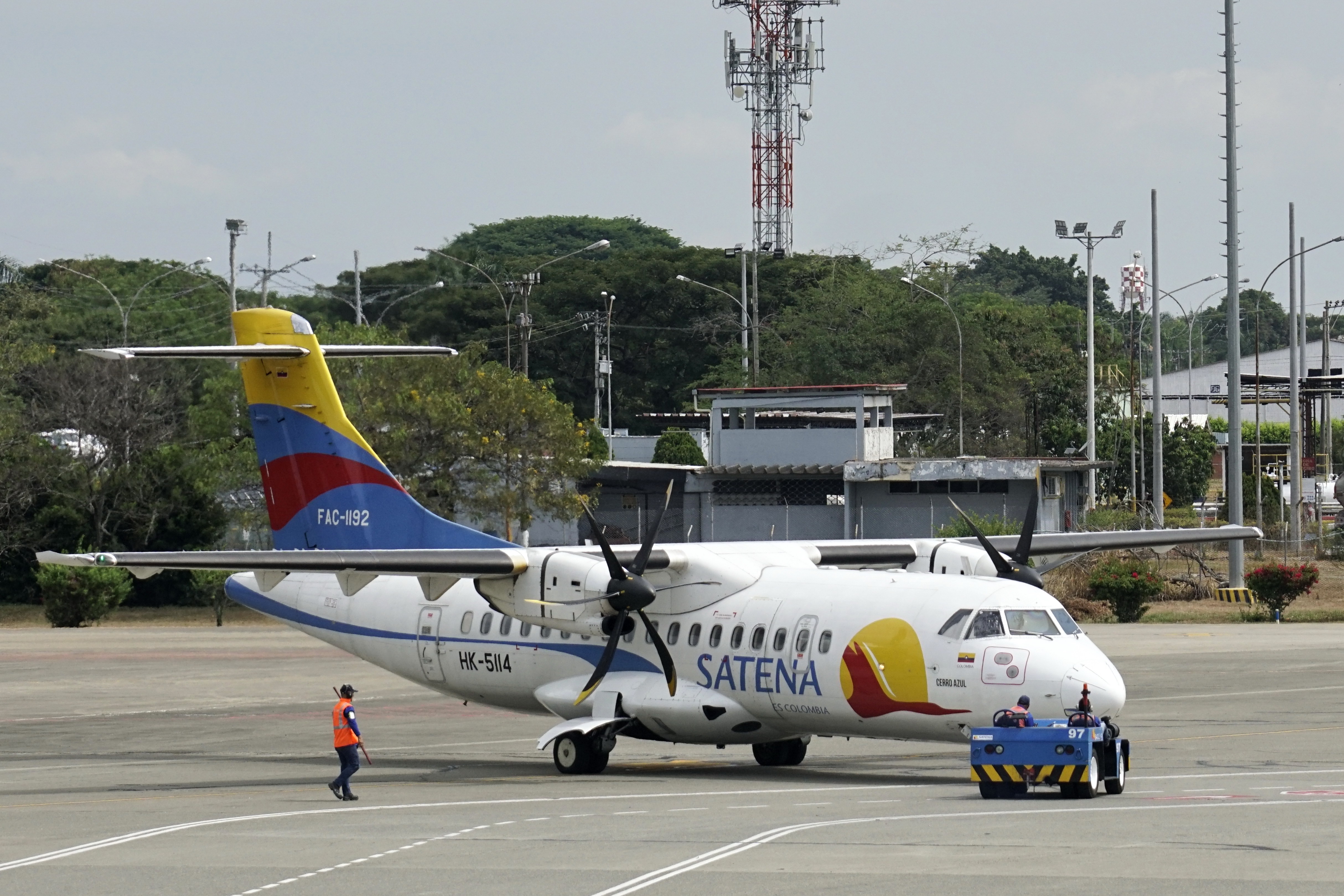 El Gobierno Nacional ofrecerá nuevas rutas aéreas a través del Servicio Aéreo a Territorios Nacionales, Satena, que conectarán a Cali con del Pacífico y otras partes del país, como Timbiquí, Popayán, Guapi, Neiva, San Vicente del Caguán, Condoto, Bahía Solano, Nuquí y Pitalito, por la COP16. Fecha 23 de septiembre de 2024. Foto Jorge Orozco / El País.