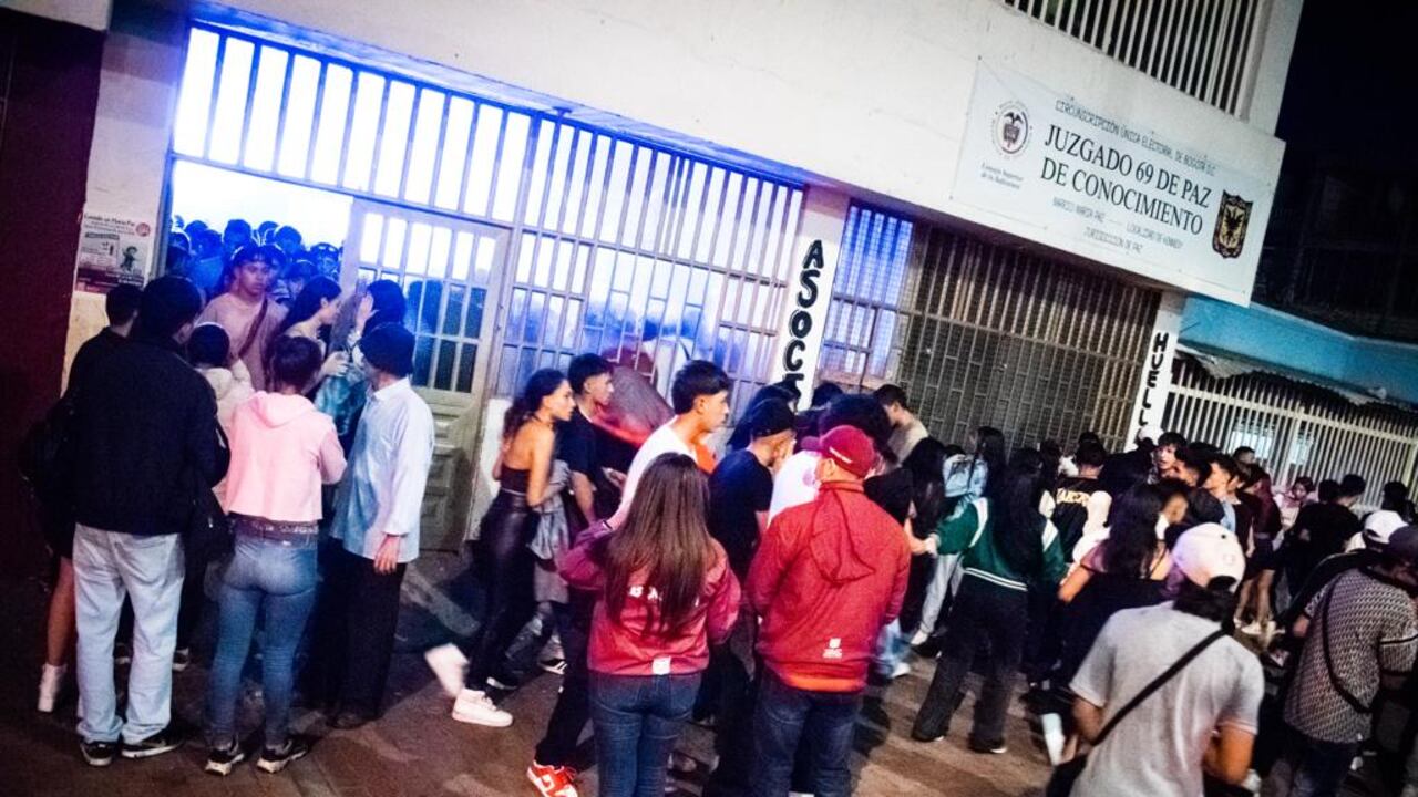 Juzgado fue usado para armar tremenda rumba en Bogotá: más de 500 personas, entre ellos menores, fueron descubiertas
