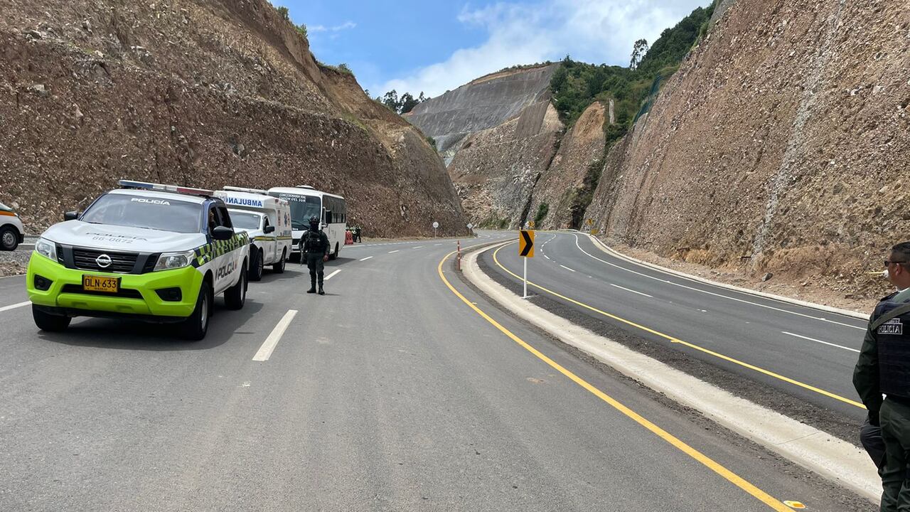 Presidente Duque entregó doble calzada en Nariño que beneficiará a más de 7.000 personas.
