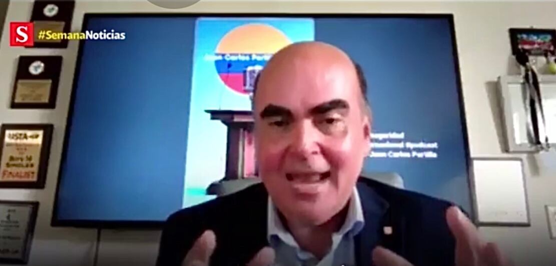 Profesor Juan Carlos Portilla en diálogo con SEMANA