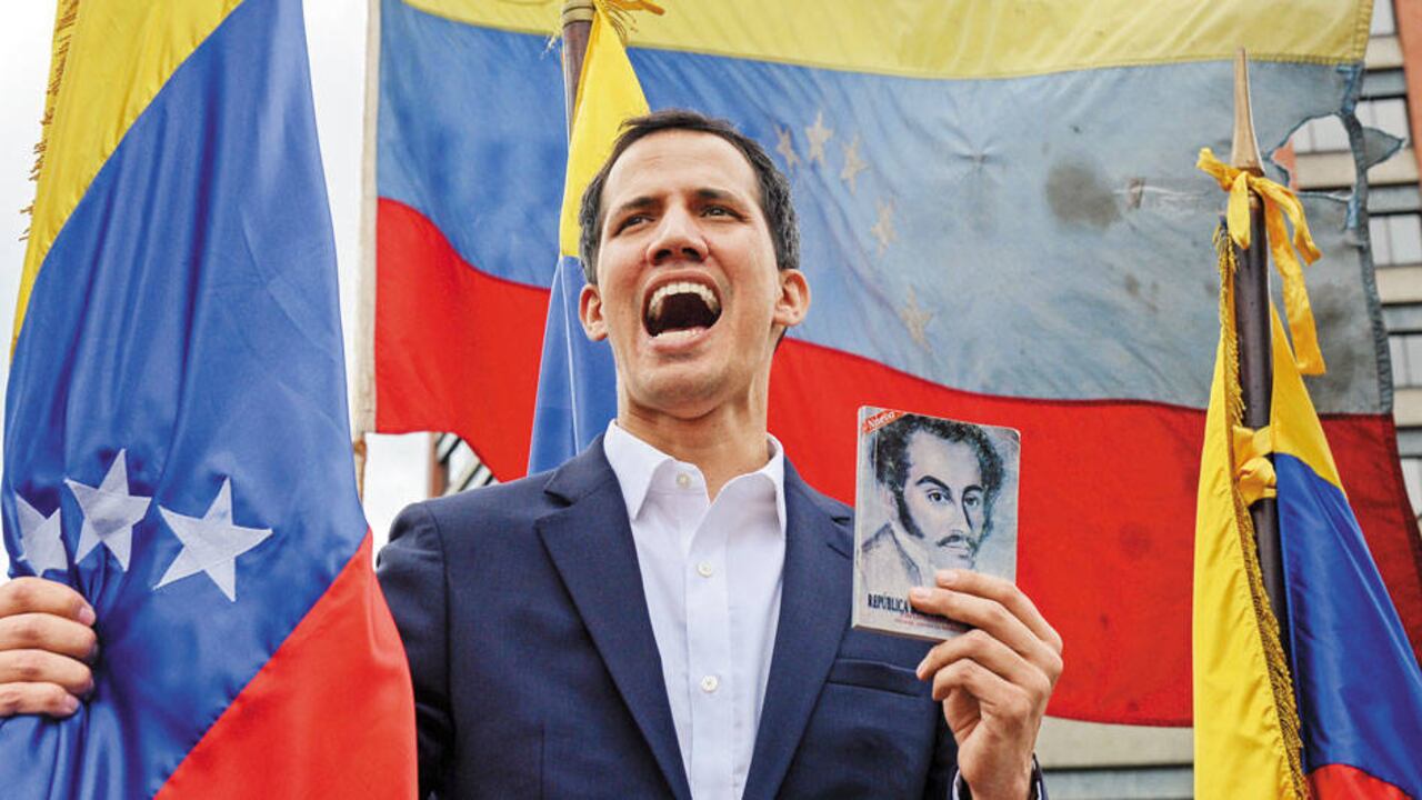 Juan Guaidó se proclamó presidente encargado el 23 de enero, en una multitudinaria manifestación en Caracas.