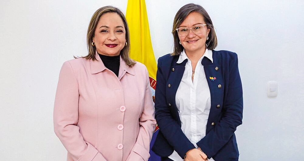  Luz Ángela Cendales, actual subdirectora de Talento Humano del DPS, fue nombrada en ese cargo por Cielo Rusinque cuando dirigía la entidad. Cendales estuvo casada con un medio hermano de Rusinque.