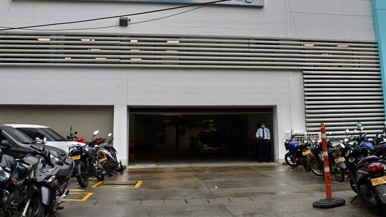 Tres grandes EPS alertan que la atención de pacientes está en riesgo a partir de septiembre
Sura, Sanitas y Compensar piden que el Gobierno de Gustavo Petro tome medidas urgentes para subsanar las dificultades financieras y evitar el colapso del sistema de salud. Fotos Raúl Palacios / El Pais / 22 de Agosto del 2023 Cali.