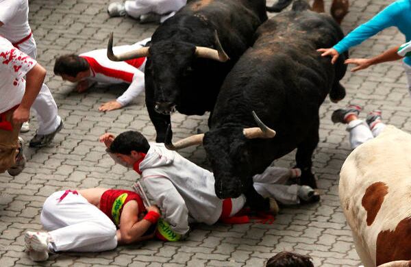 Tirarse al piso, una de la recomendaciones ante el peligro. 