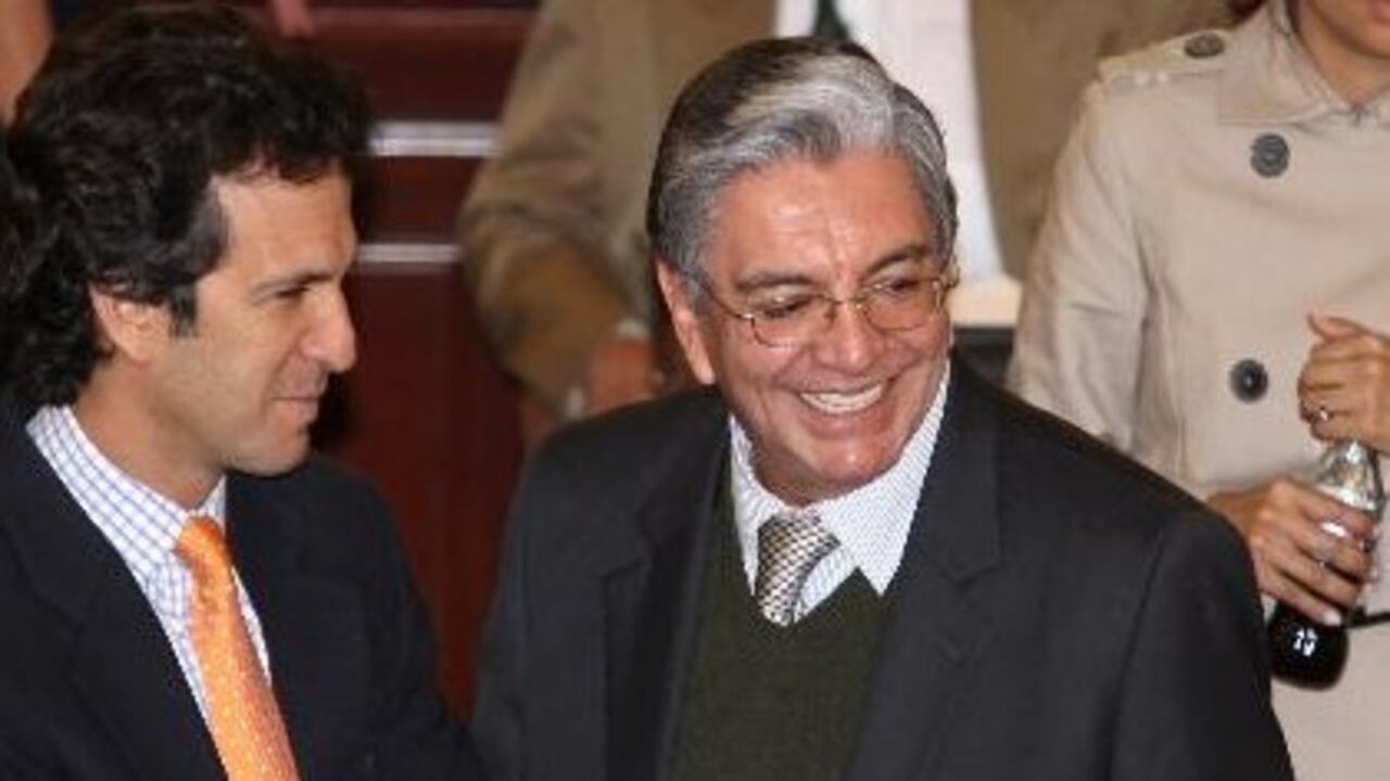 El ministro del Interior dijo que 883 colombianos han sido extraditados a Estados Unidos desde 2002, cuando Uribe comenzó su primer mandato.