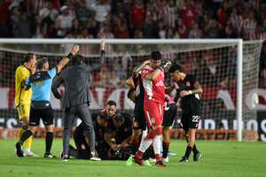 Momentos de nerviosismo en el partido entre Boca Juniors y Estudiantes