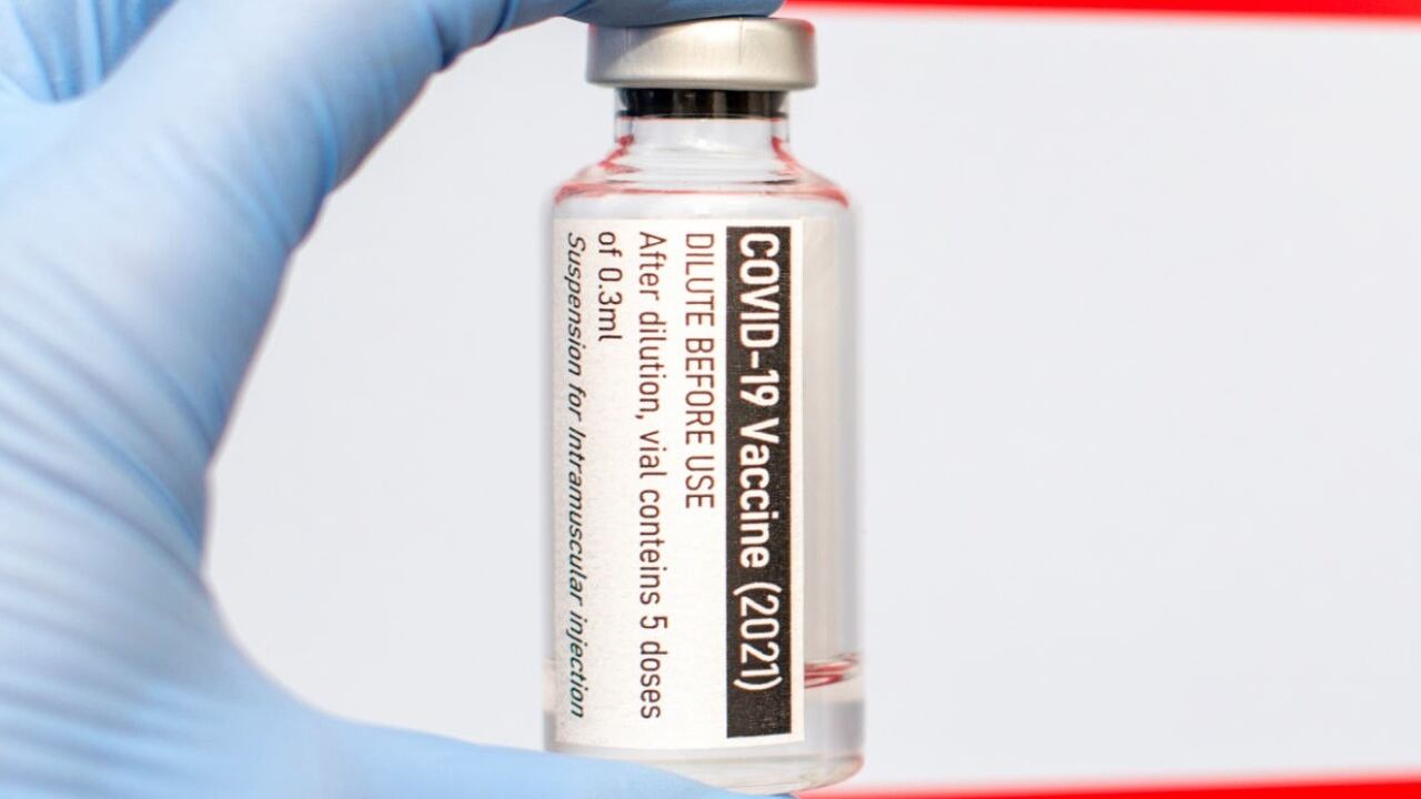 Casos de la covid-19 casi se duplican en las Américas y suben 250 % respecto a 2021.