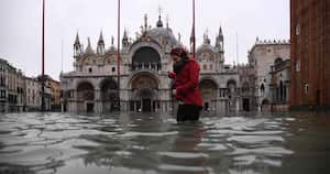 La Basílica de San Marcos fue uno de los monumentos patrimoniales más afectados con la inundación de Venecia. Foto: MARCO BERTORELLO / AFP