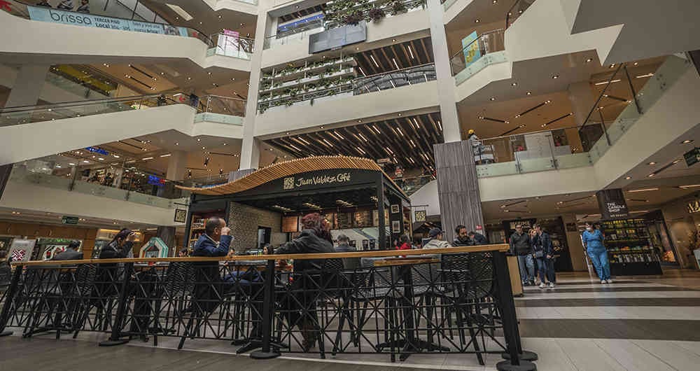 El centro comercial Atlantis Plaza, en Bogotá, forma parte del portafolio del PEI.