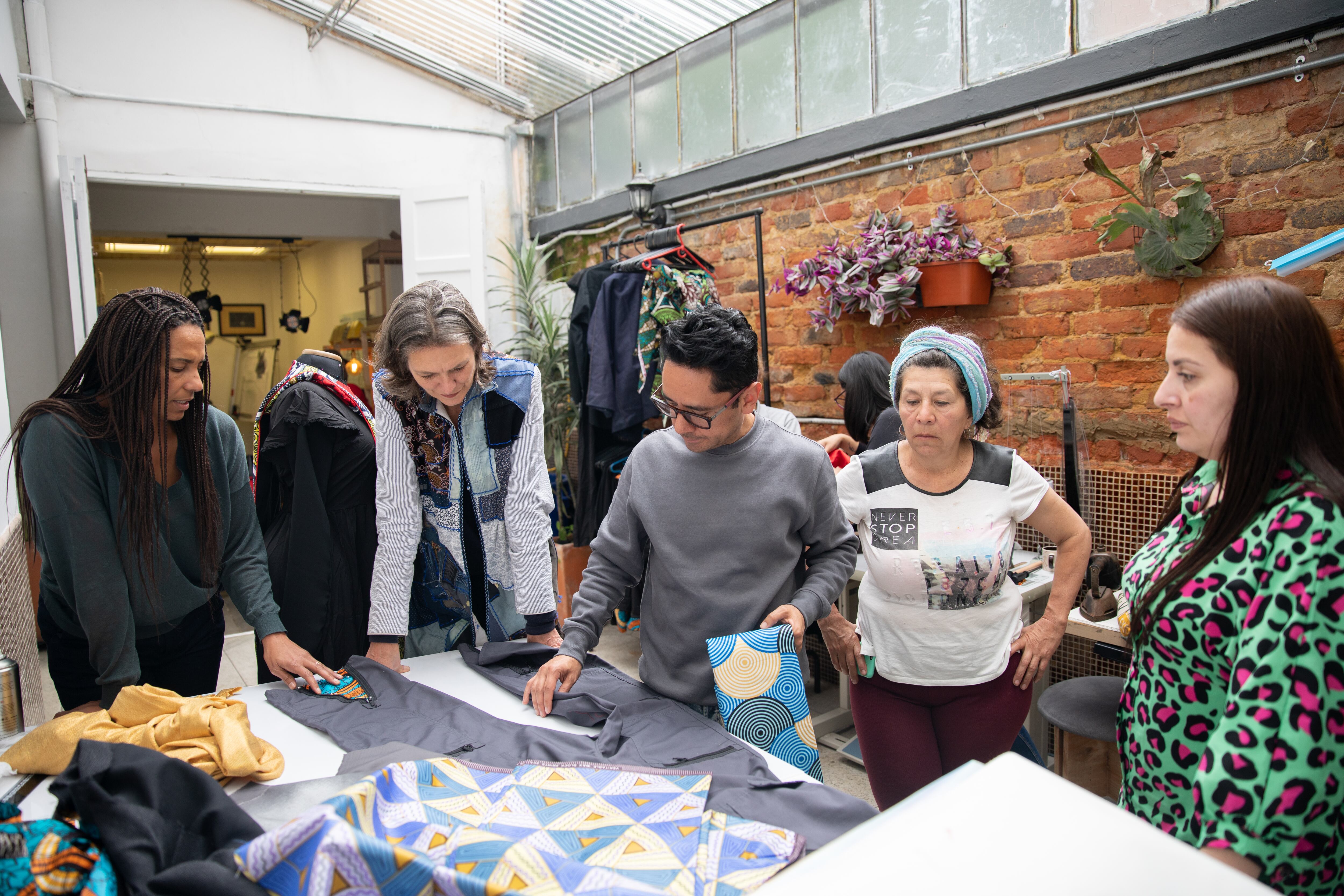 Bocetos, vestuario y escenografía de 'La Flauta Mágica',  un espectáculo de ópera como ninguna antes en el país.