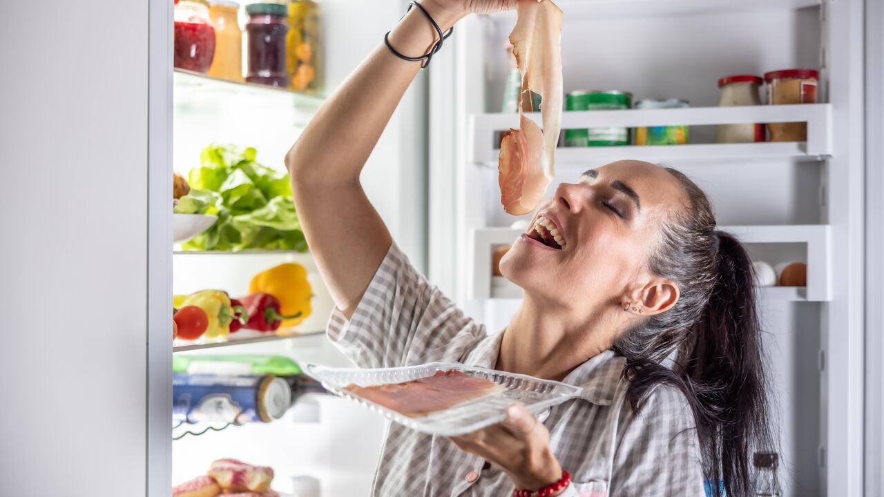 La seguridad alimentaria es primordial al consumir cualquier alimento.