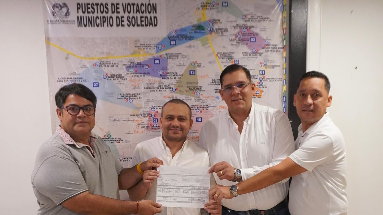 Integrantes del comité Van Para Fuera.