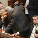 El ministro de Salud le revisó una muela al ministro del Interior.