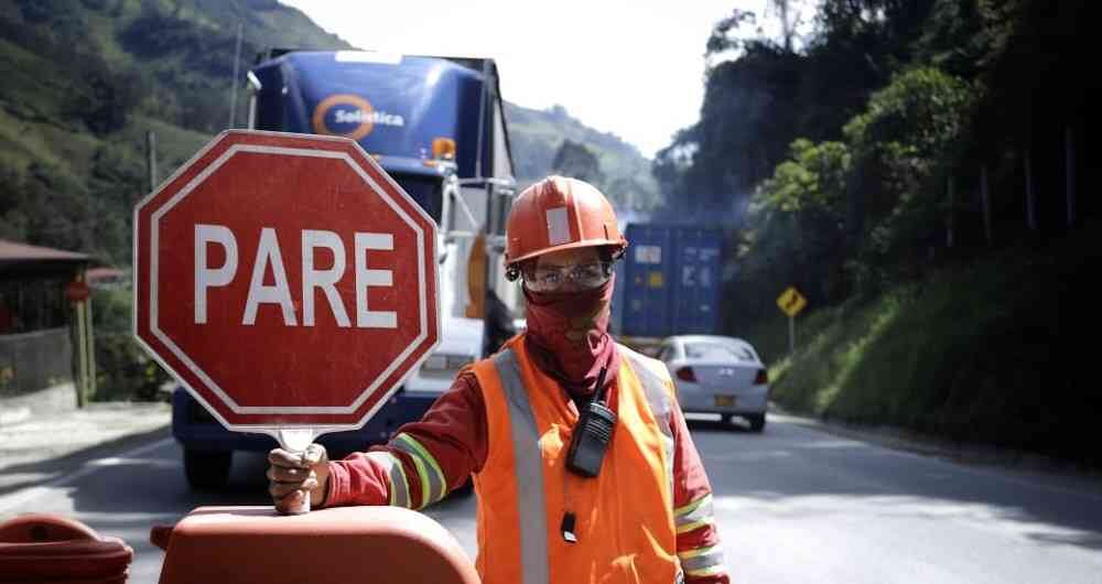 Cierre vía La Línea, Invías