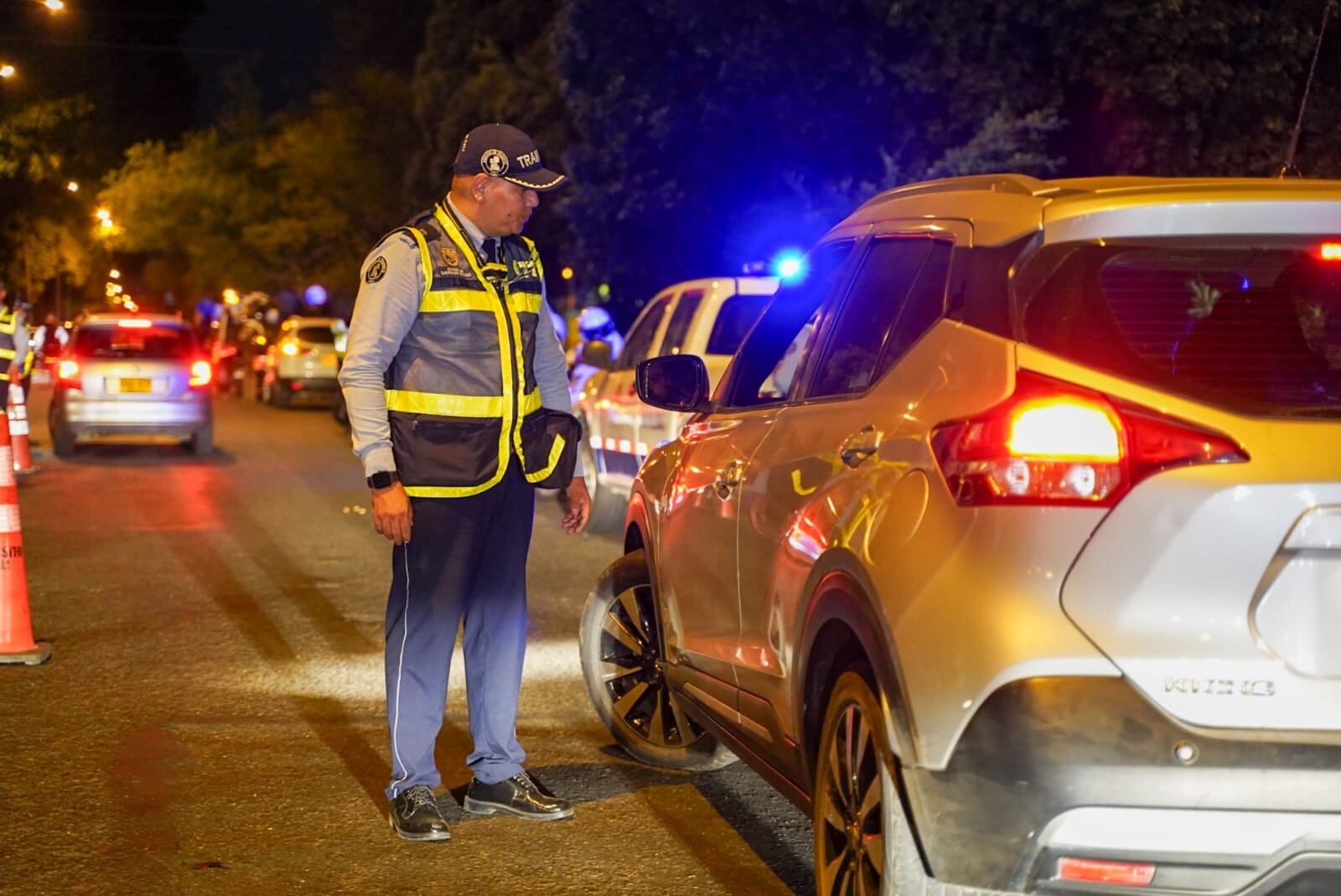 Unos 300 agentes de tránsito fueron desplegados en puntos estratégicos de Cali.